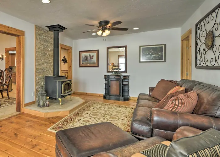 Сasa de vacaciones Private Ranch Retreat W/ Mountain Views! Clark